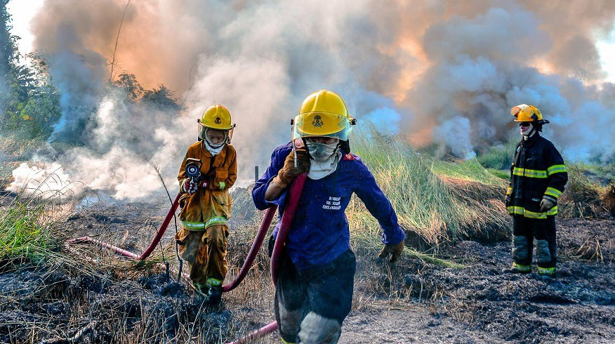 Santander dona $10 millones para combatir los incendios en Corrientes